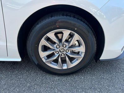 2025 Toyota Sienna XLE