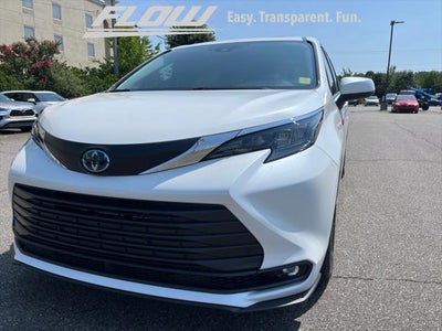 2025 Toyota Sienna XLE
