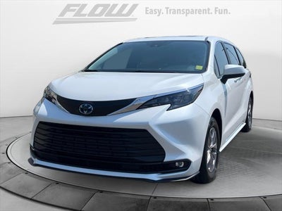 2025 Toyota Sienna XLE