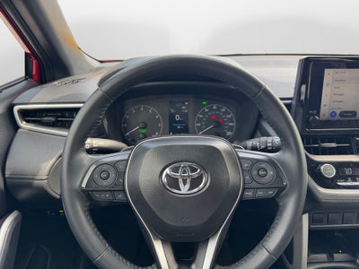 2025 Toyota COROLLA CROSS HV SE