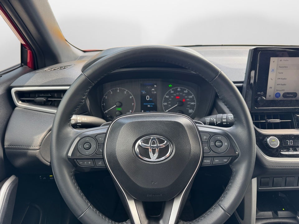 2025 Toyota COROLLA CROSS HV SE
