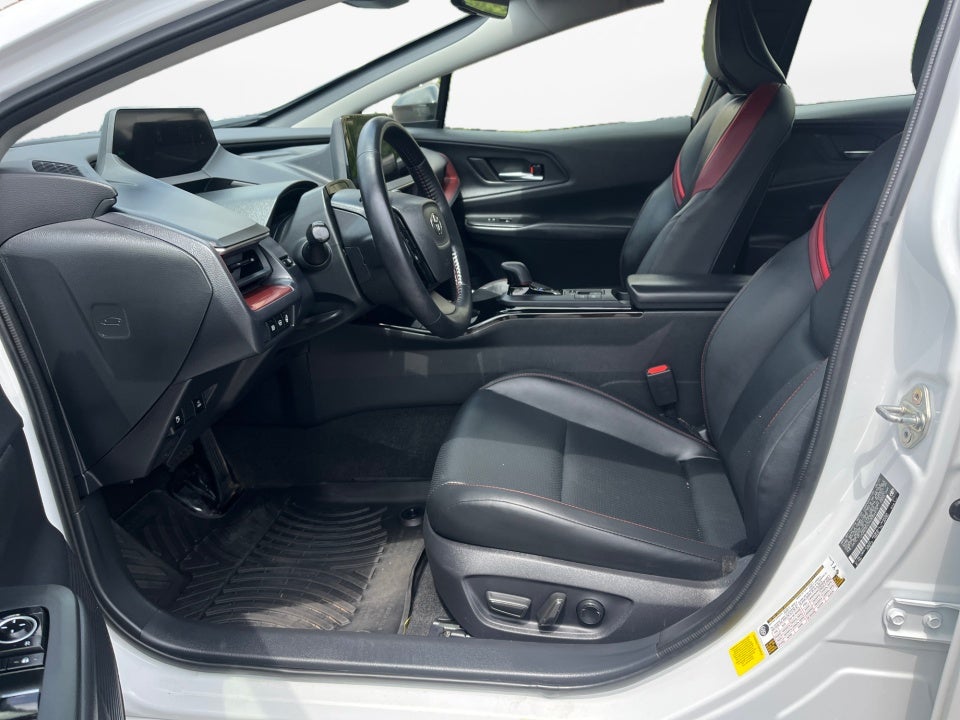 2025 Toyota Prius Plug-in Hybrid XSE