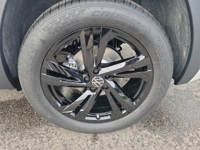 2026 Volkswagen Atlas Cross Sport 2.0T SEL R-Line Black