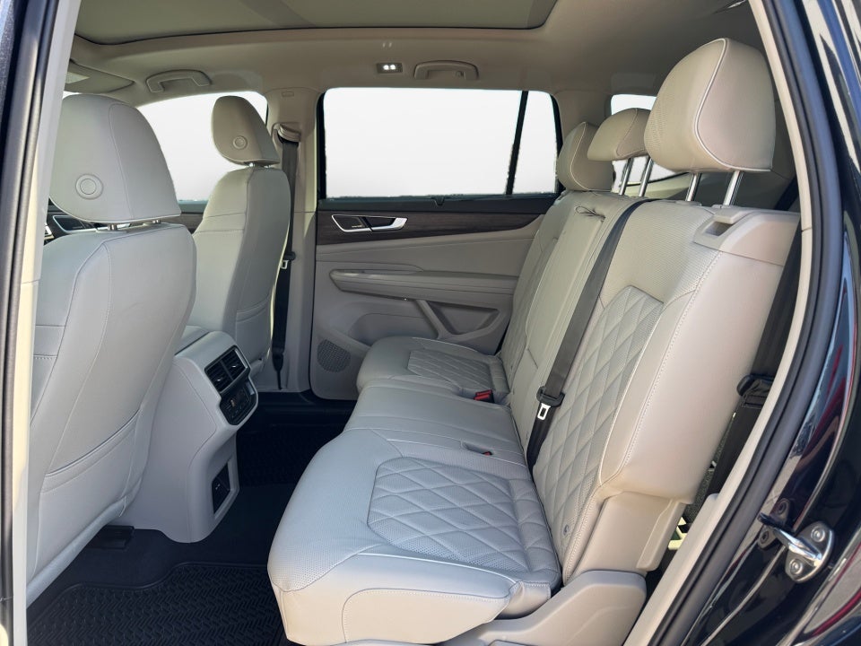 2026 Volkswagen Atlas SEL Premium R-Line