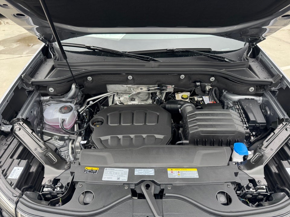 2025 Volkswagen Atlas Cross Sport 2.0T SE w/Technology