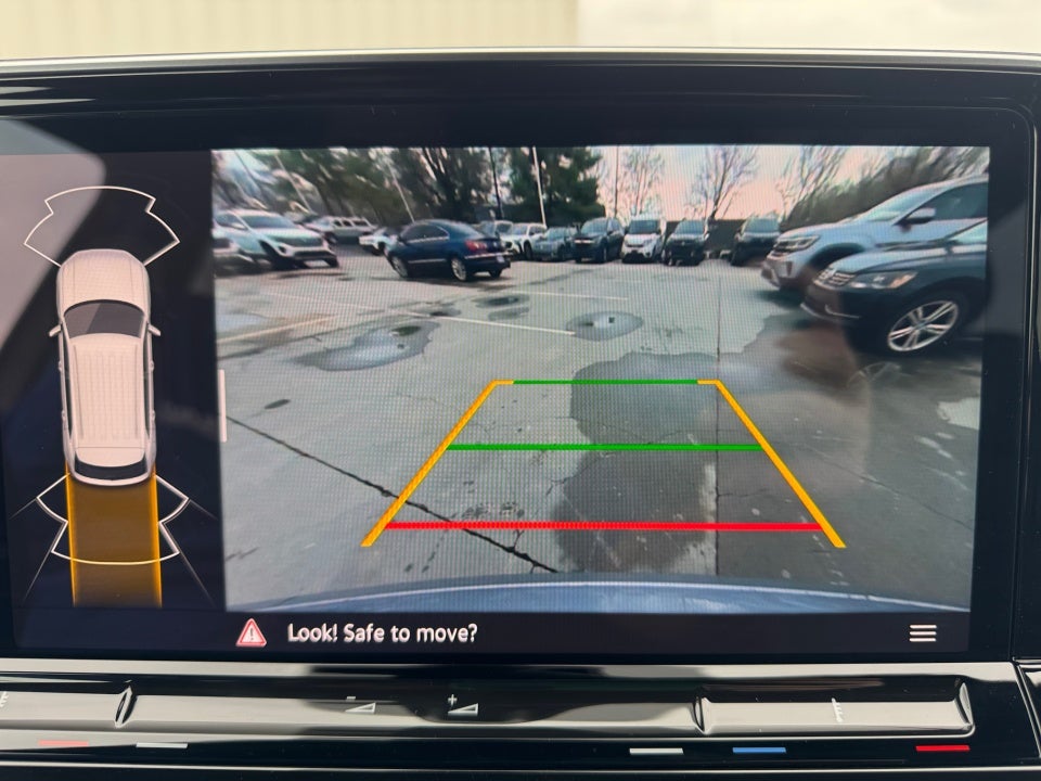 2025 Volkswagen Atlas Cross Sport 2.0T SE w/Technology