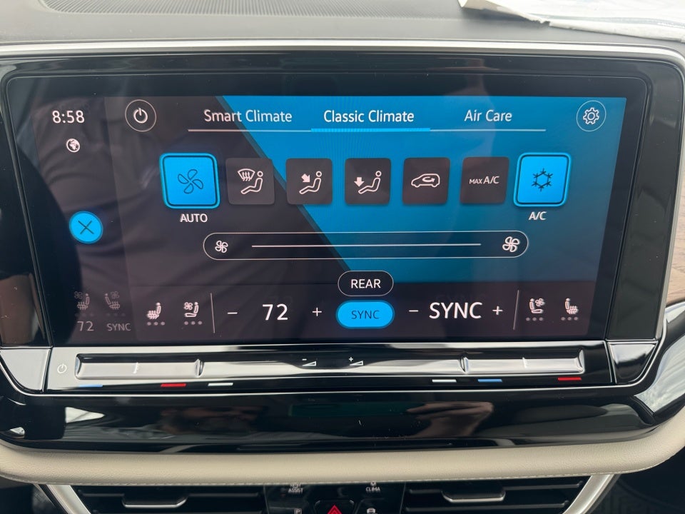 2026 Volkswagen Atlas SE with Technology