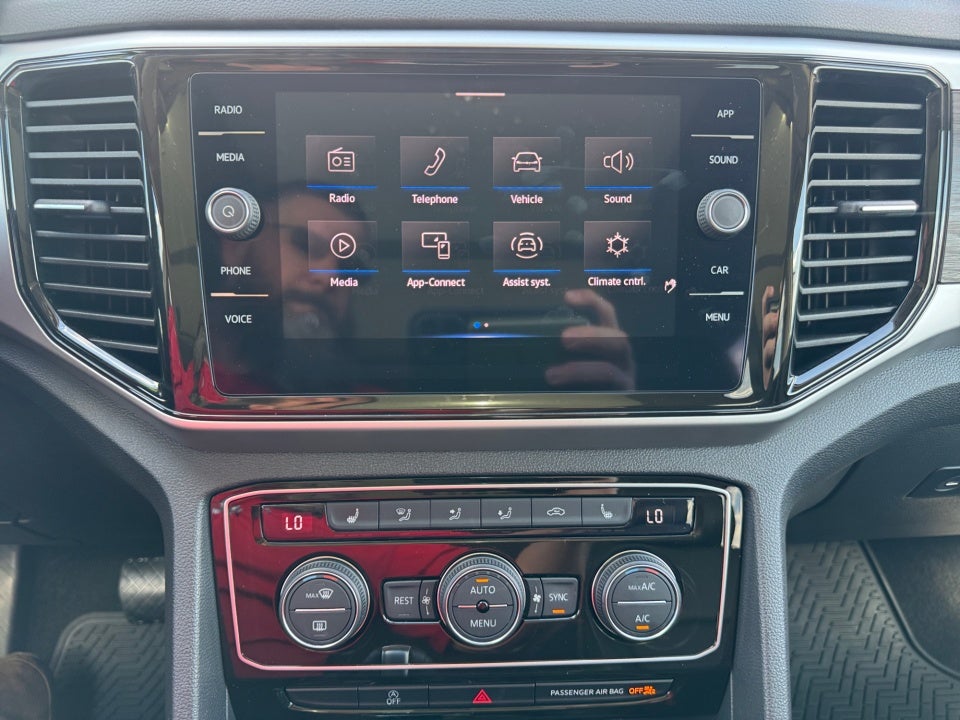 2023 Volkswagen Atlas 2.0T SE w/Technology