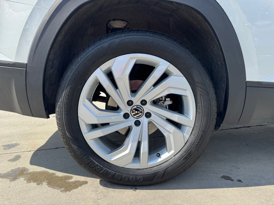 2023 Volkswagen Atlas 2.0T SE w/Technology