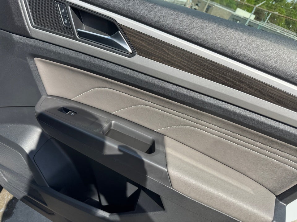 2023 Volkswagen Atlas 2.0T SE w/Technology