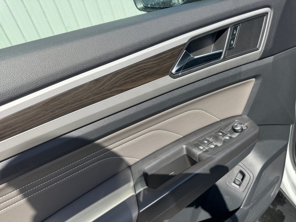 2023 Volkswagen Atlas 2.0T SE w/Technology