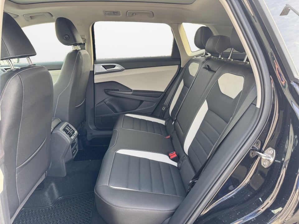 2026 Volkswagen Taos SEL