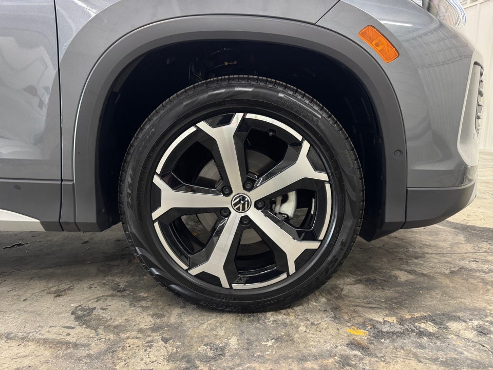 2025 Volkswagen Tiguan 2.0T SE