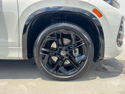 2025 Volkswagen Tiguan SE R-Line Black