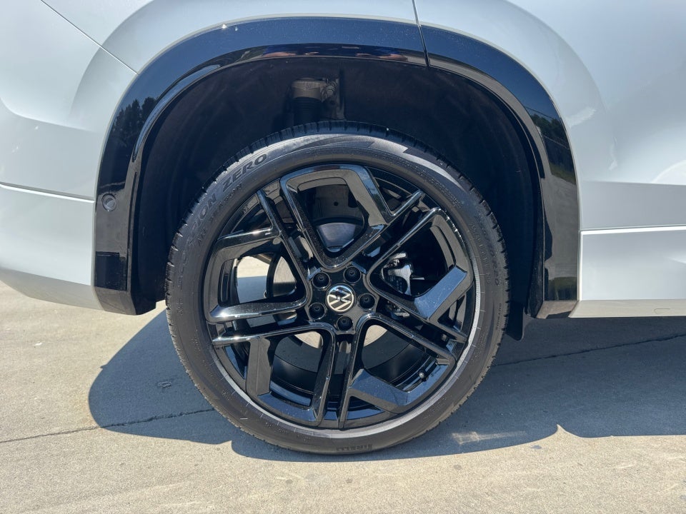 2025 Volkswagen Tiguan 2.0T SE R-Line Black