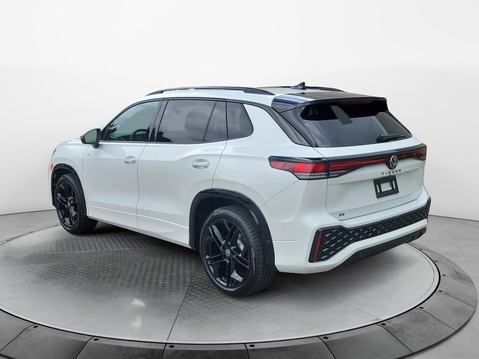 2026 Volkswagen Tiguan SE R-Line Black