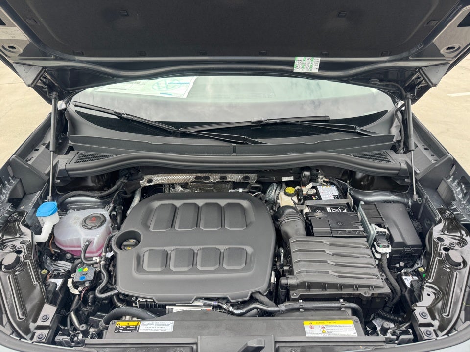2025 Volkswagen Tiguan 2.0T SE