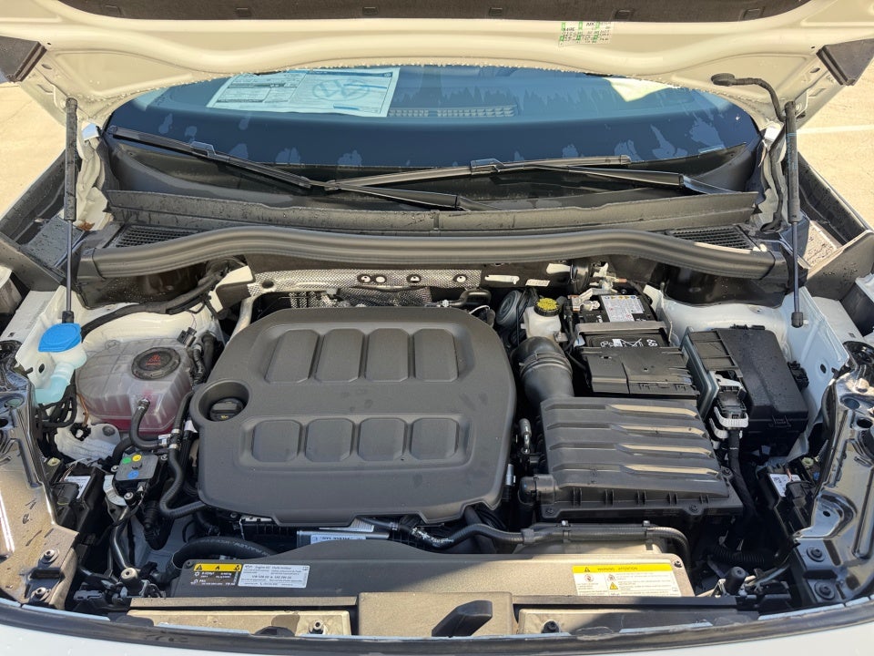 2025 Volkswagen Tiguan 2.0T SE