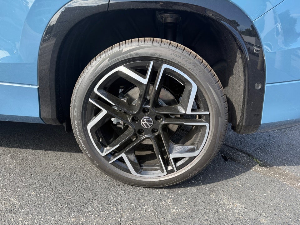 2026 Volkswagen Tiguan SEL R-Line Turbo