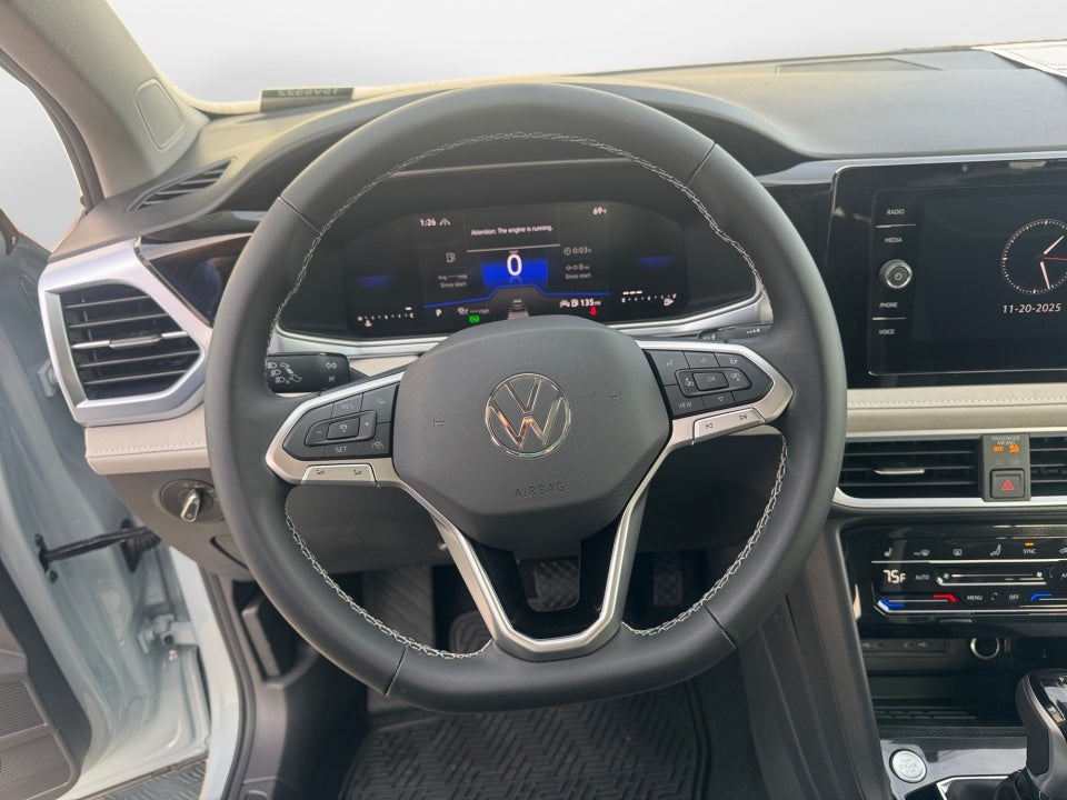 2026 Volkswagen Taos SE