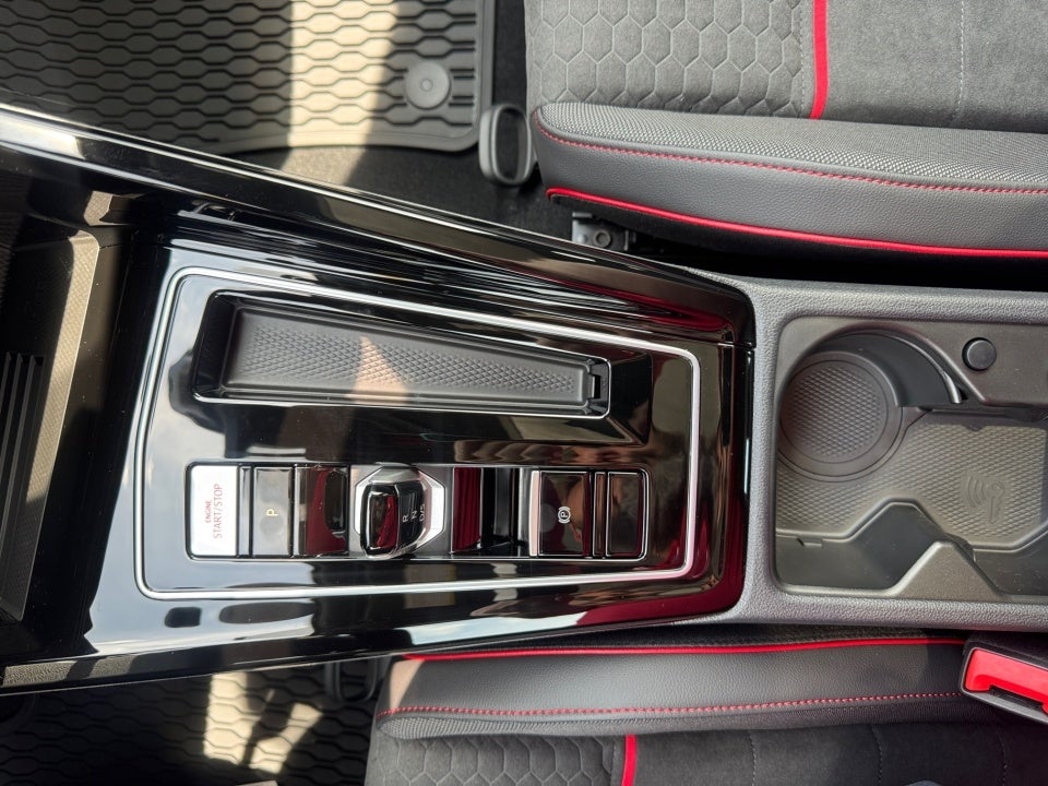 2025 Volkswagen Golf GTI 2.0T SE