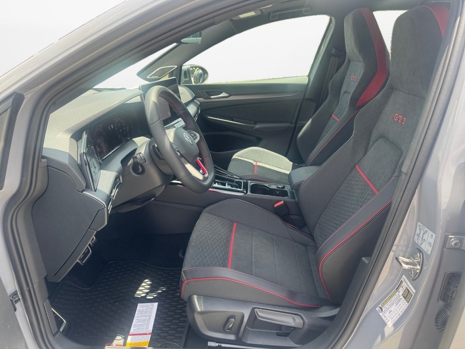 2025 Volkswagen Golf GTI 2.0T SE