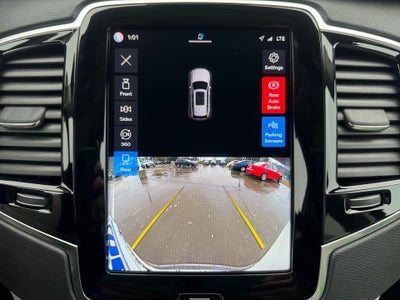 2023 Volvo XC90 B5 Plus