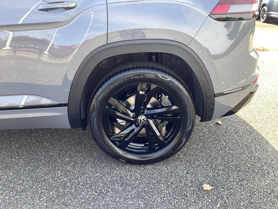 2026 Volkswagen Atlas Cross Sport 2.0T SEL R-Line Black