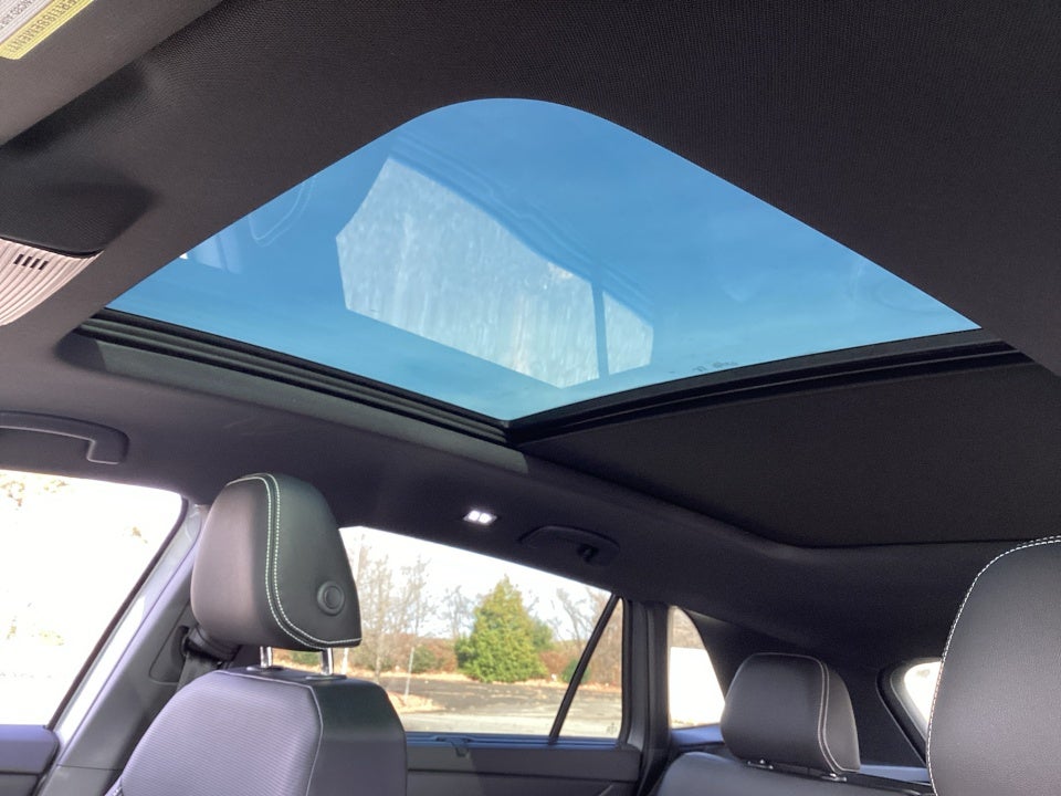 2026 Volkswagen Atlas Cross Sport 2.0T SEL R-Line Black