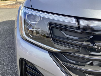 2026 Volkswagen Atlas Cross Sport 2.0T SEL R-Line Black