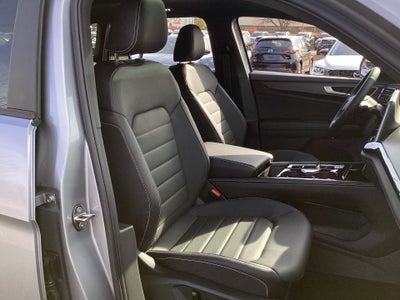 2026 Volkswagen Atlas Cross Sport 2.0T SEL R-Line Black