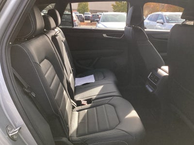 2026 Volkswagen Atlas Cross Sport 2.0T SEL R-Line Black