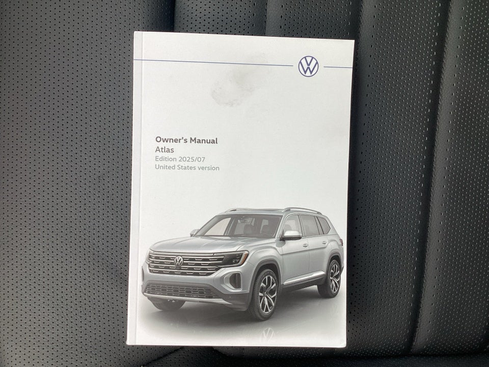 2026 Volkswagen Atlas 2.0T SEL