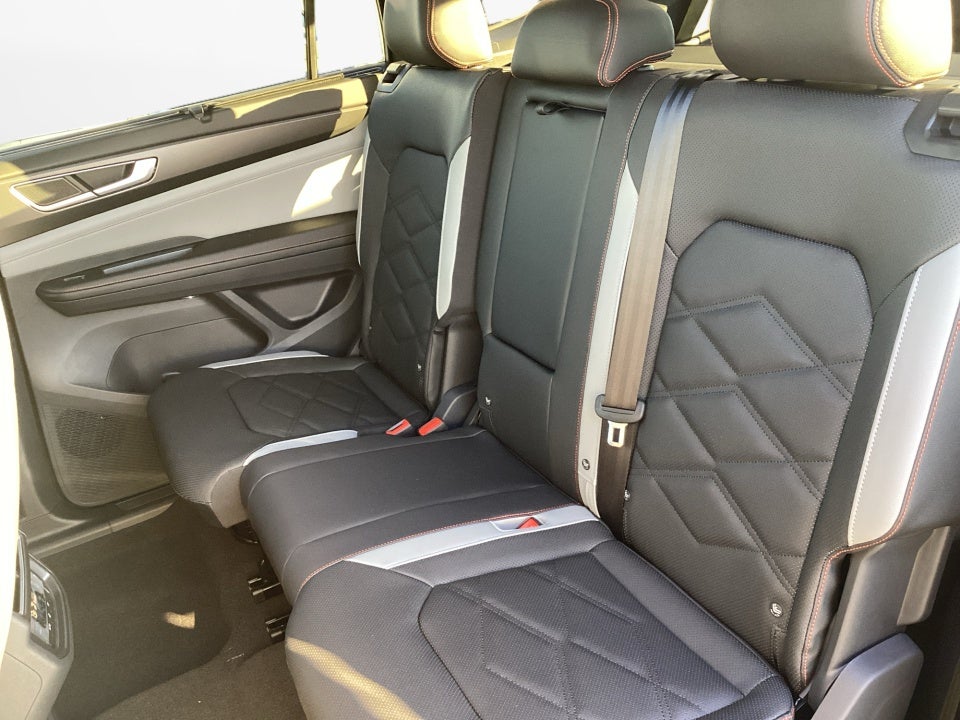 2026 Volkswagen Atlas Peak Edition