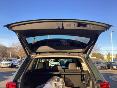 2026 Volkswagen Atlas Peak Edition