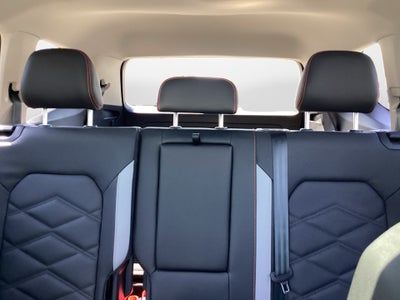 2026 Volkswagen Atlas Peak Edition