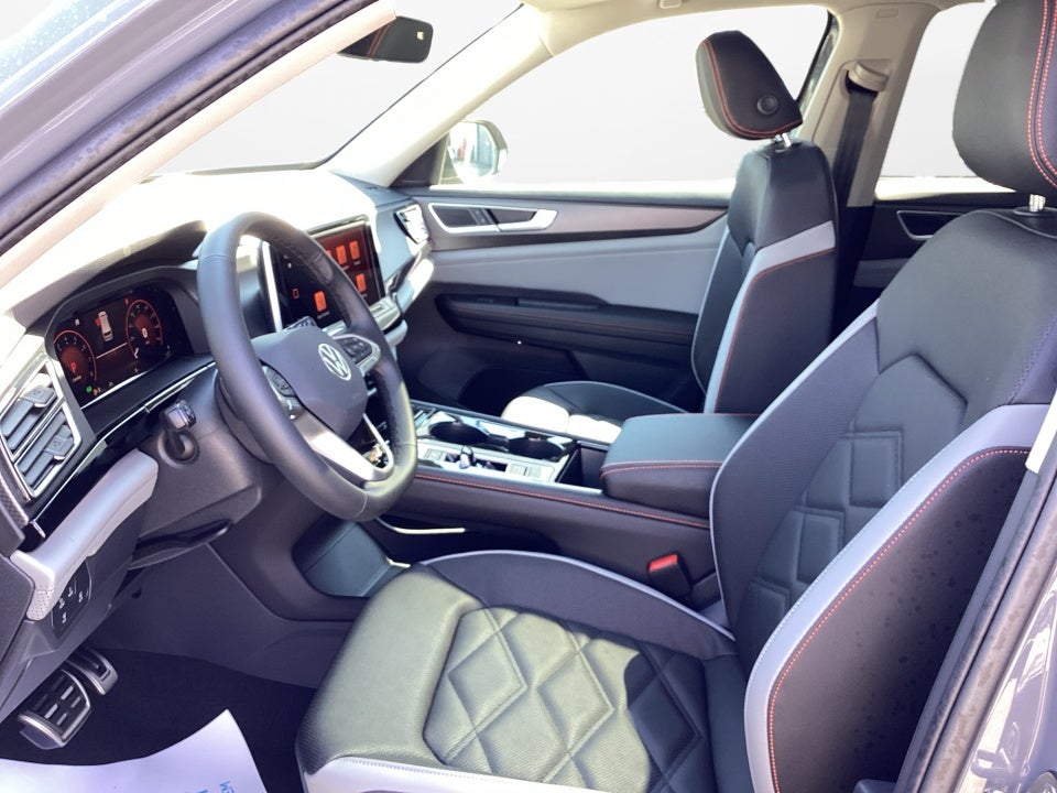 2026 Volkswagen Atlas Peak Edition