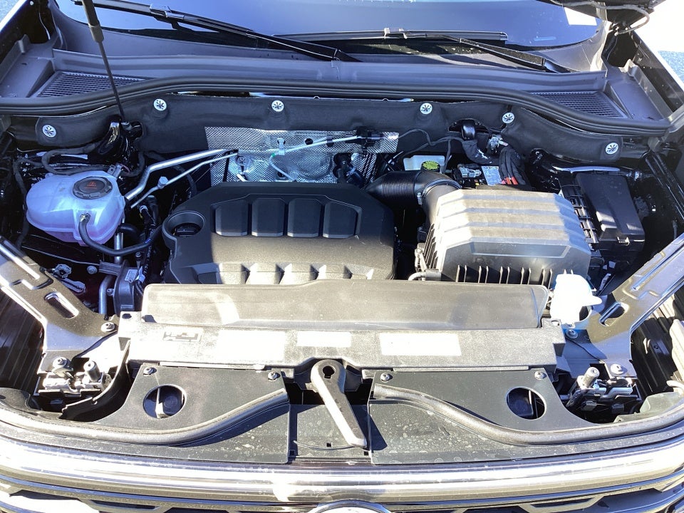 2026 Volkswagen Atlas Cross Sport 2.0T SE