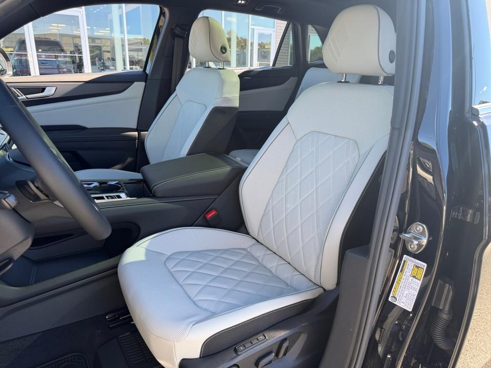 2026 Volkswagen Atlas Cross Sport 2.0T SEL Premium R-Line
