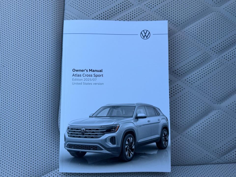 2026 Volkswagen Atlas Cross Sport 2.0T SEL Premium R-Line