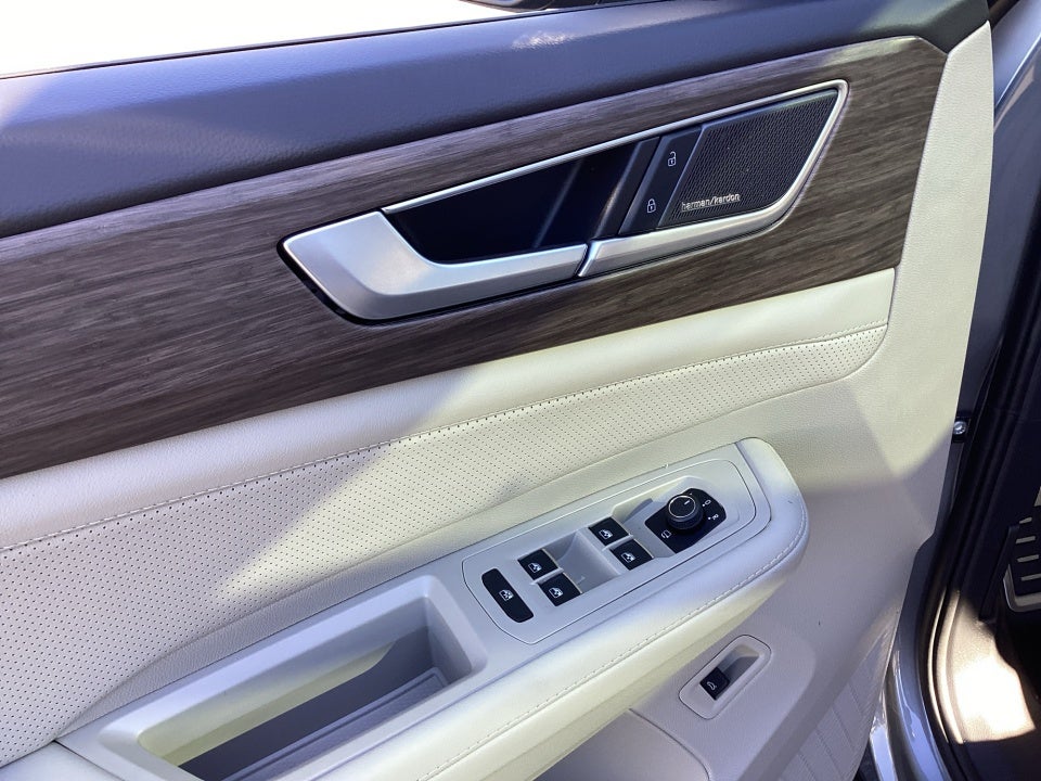 2026 Volkswagen Atlas SEL Premium R-Line