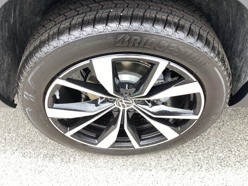 2026 Volkswagen Atlas SEL Premium R-Line