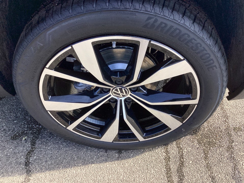 2026 Volkswagen Atlas SEL Premium R-Line