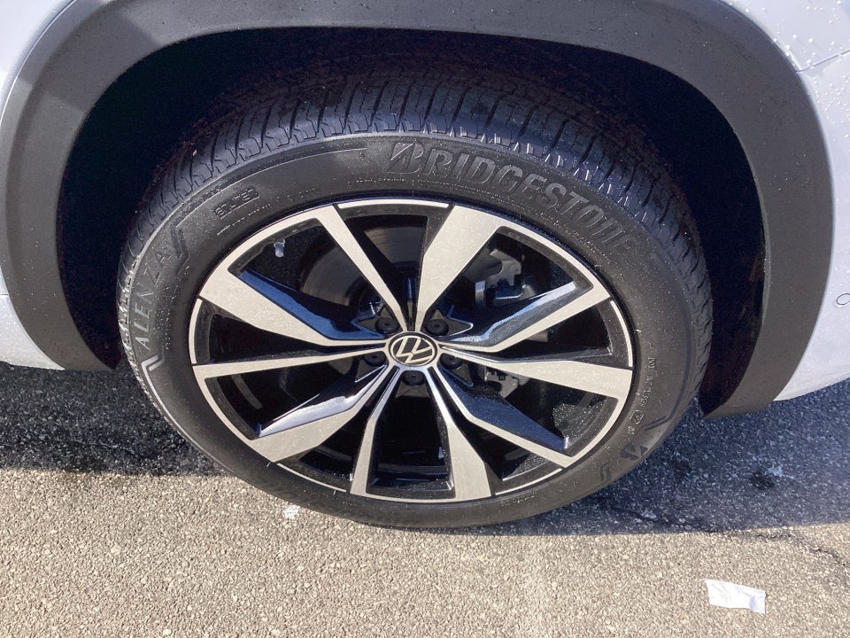 2026 Volkswagen Atlas SEL Premium R-Line