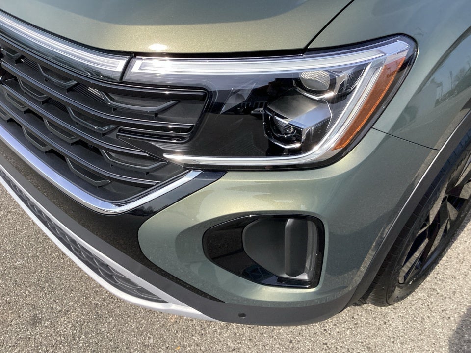 2026 Volkswagen Atlas Cross Sport SE with Technology