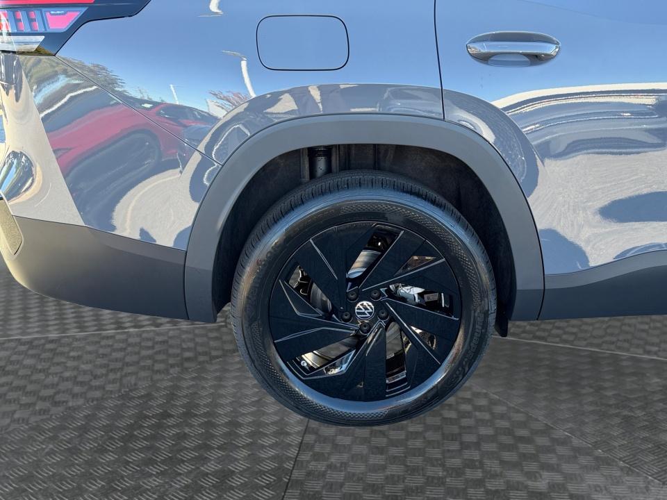2027 Volkswagen Atlas SE w/Technology