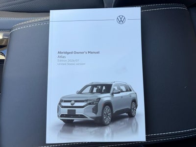 2027 Volkswagen Atlas SE w/Technology