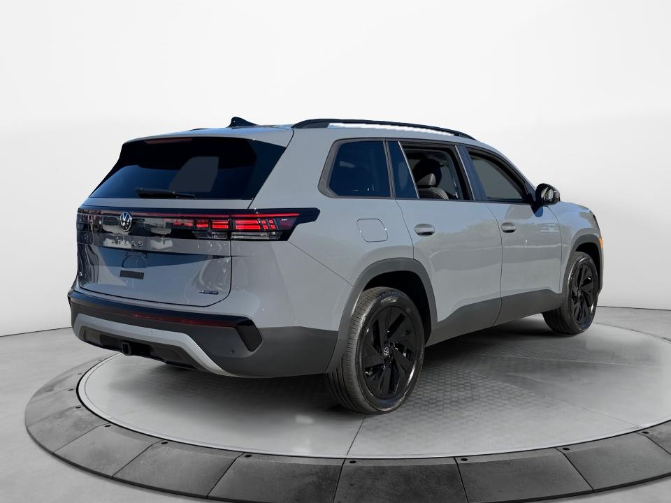 2027 Volkswagen Atlas SE w/Technology