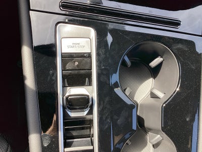 2026 Volkswagen Atlas Cross Sport SE with Technology