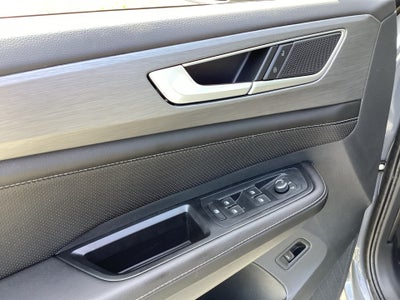 2026 Volkswagen Atlas Cross Sport SE with Technology